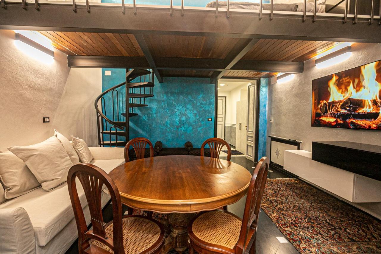 Dimora Patrizia In Centro Apartment Genoa Bagian luar foto
