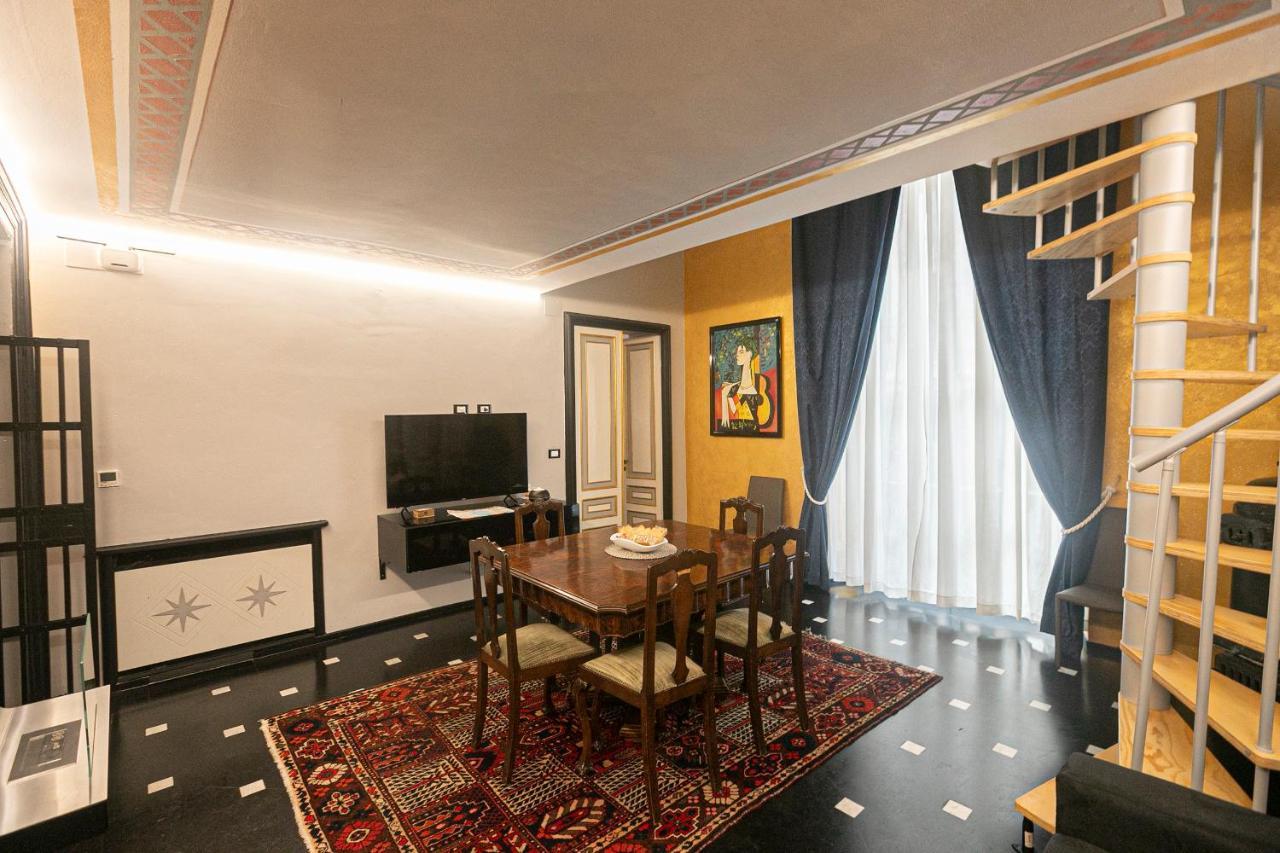 Dimora Patrizia In Centro Apartment Genoa Bagian luar foto