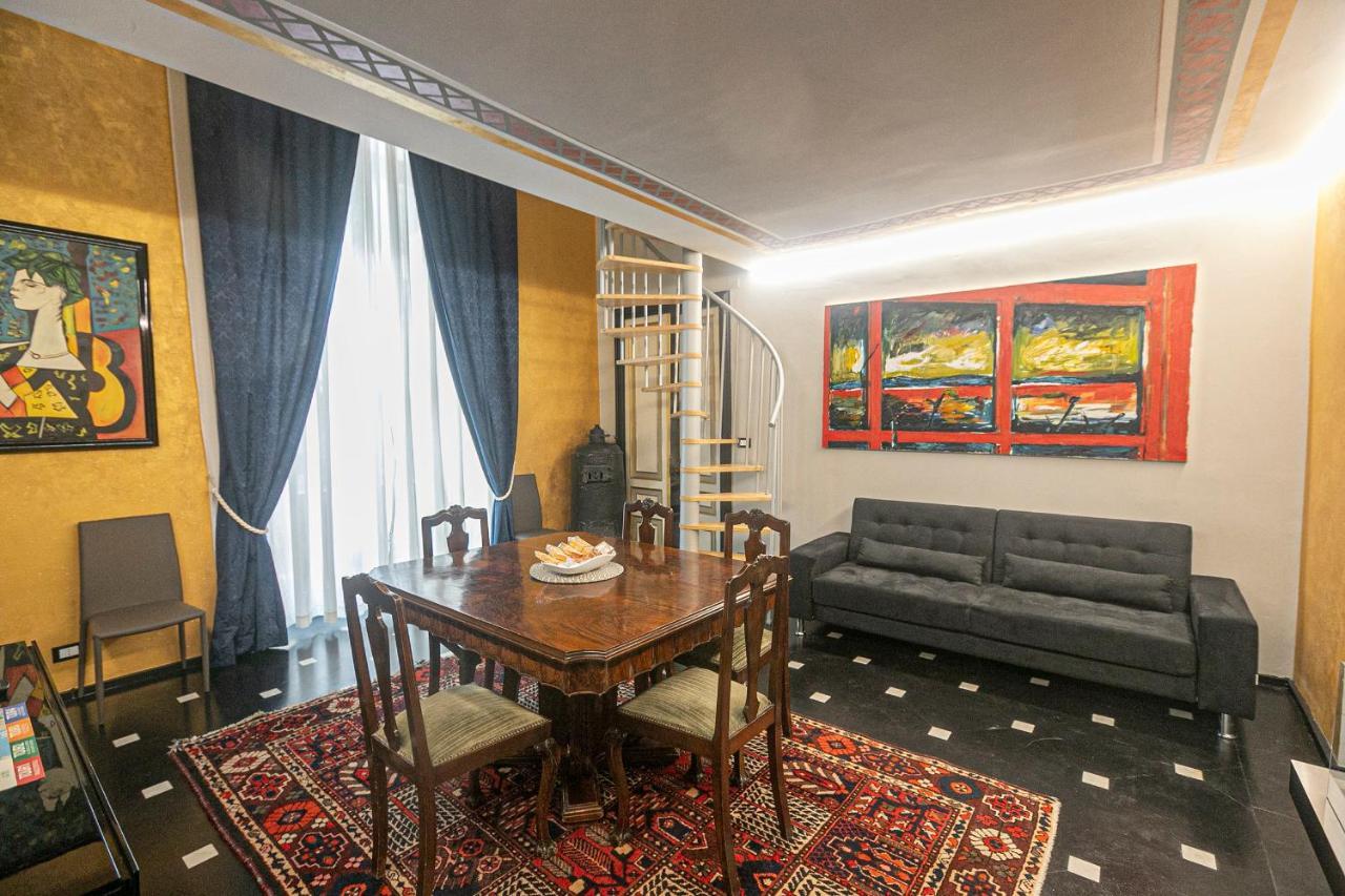 Dimora Patrizia In Centro Apartment Genoa Bagian luar foto