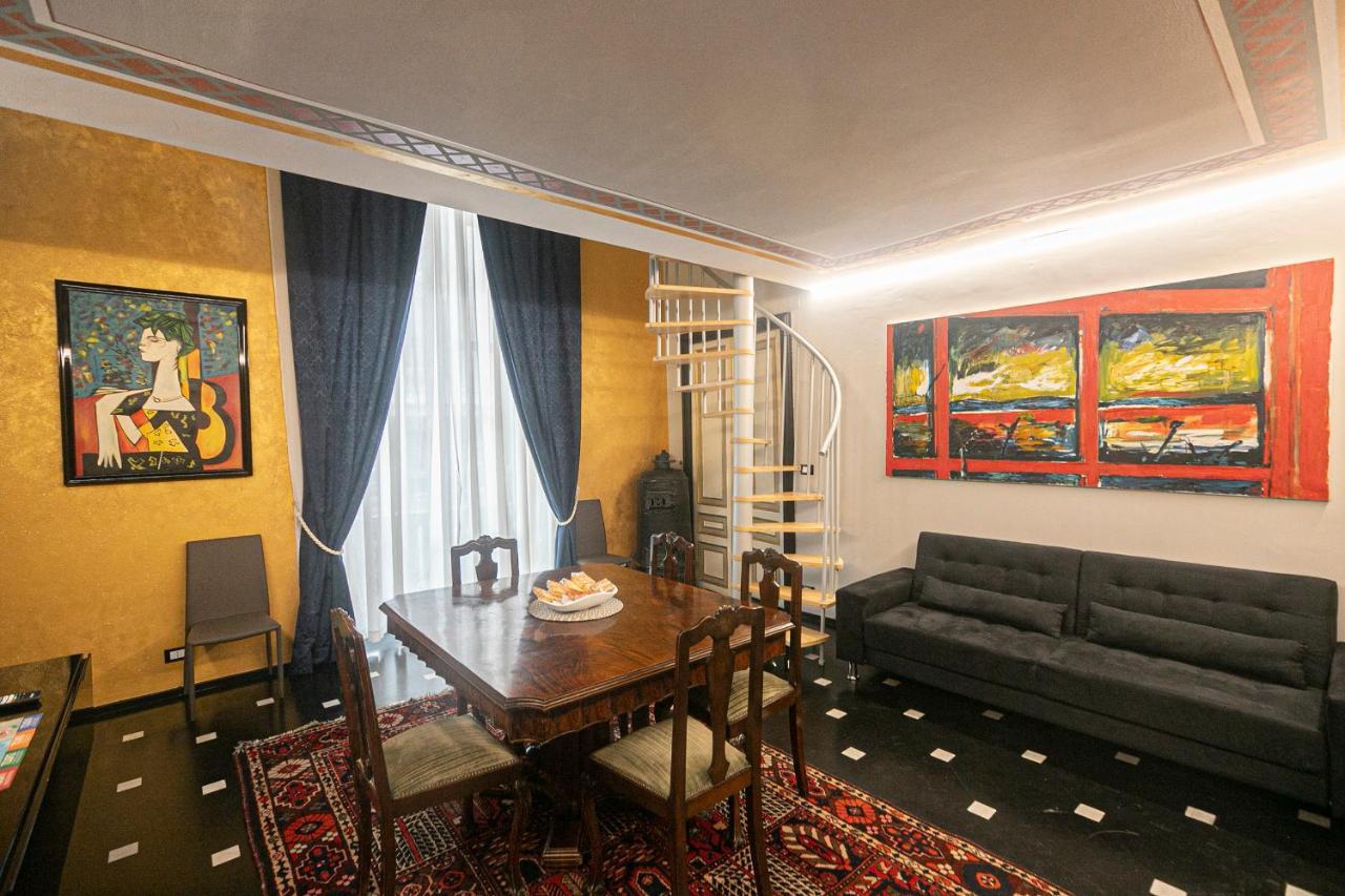 Dimora Patrizia In Centro Apartment Genoa Bagian luar foto