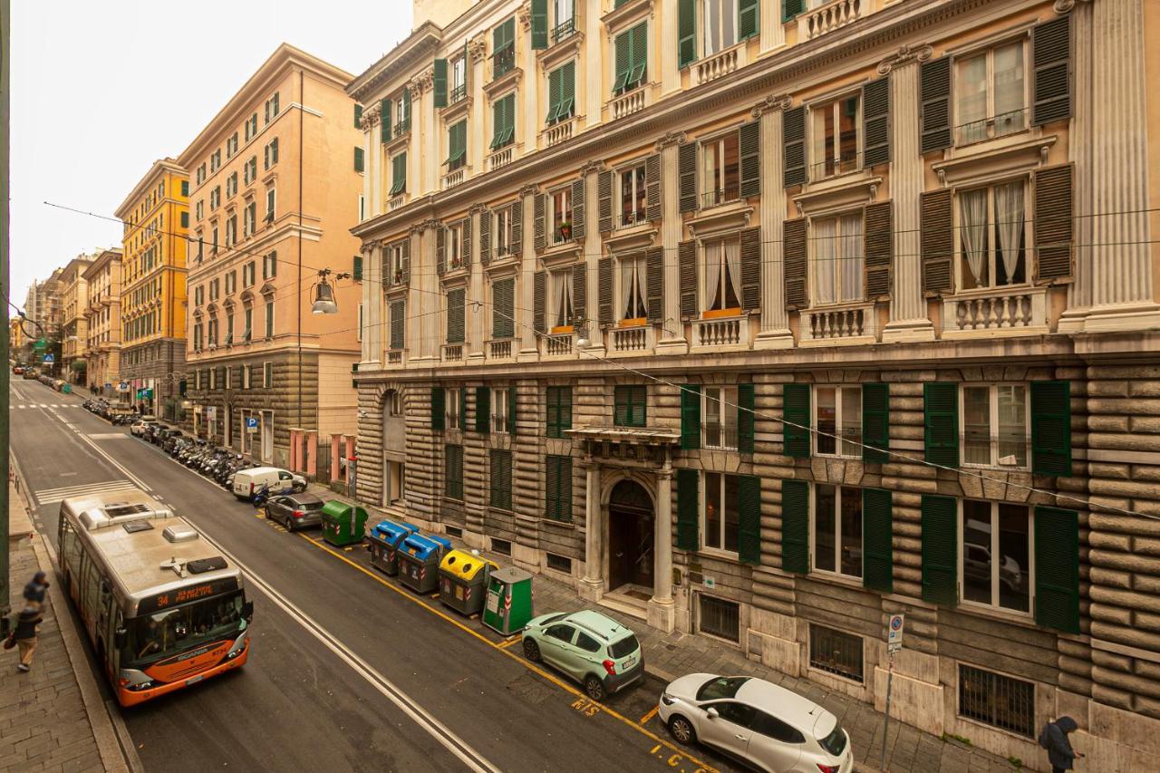 Dimora Patrizia In Centro Apartment Genoa Bagian luar foto