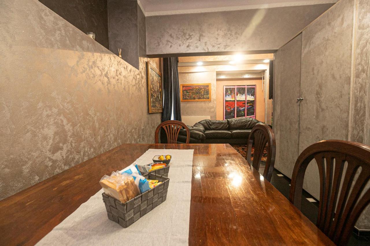 Dimora Patrizia In Centro Apartment Genoa Bagian luar foto