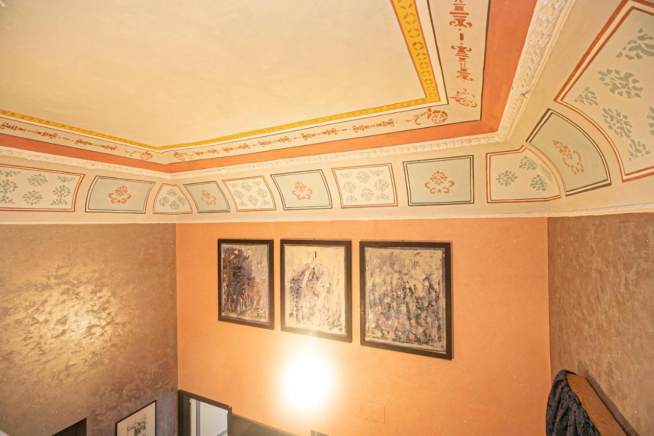 Dimora Patrizia In Centro Apartment Genoa Bagian luar foto