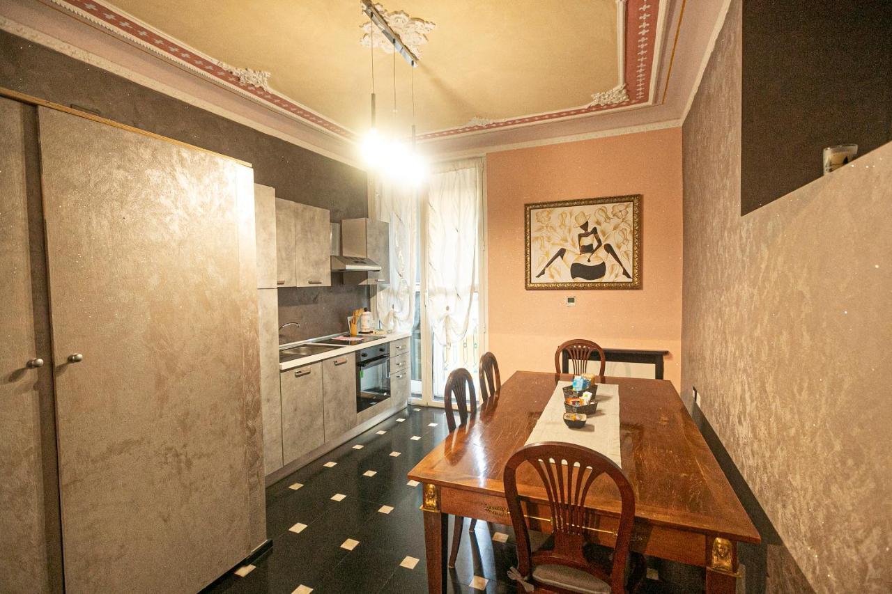 Dimora Patrizia In Centro Apartment Genoa Bagian luar foto